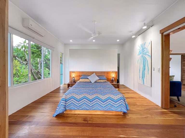 Casa Blanca Bedroom AC