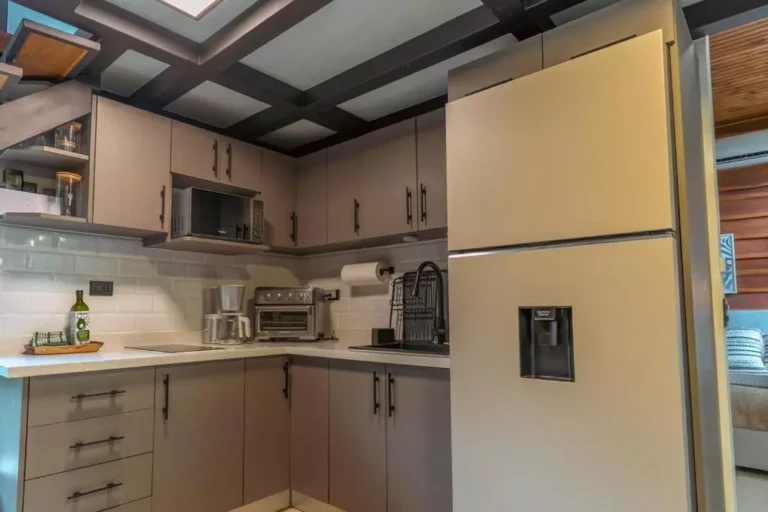 Casa Hermosa kitchen