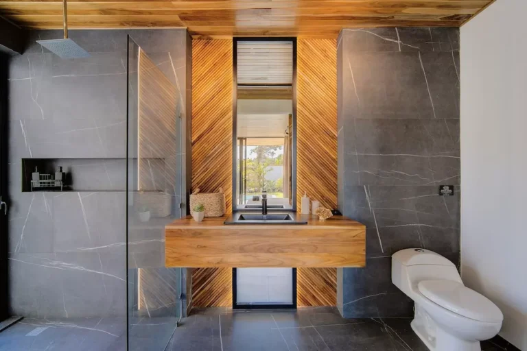 Villa Shanti Bathroom