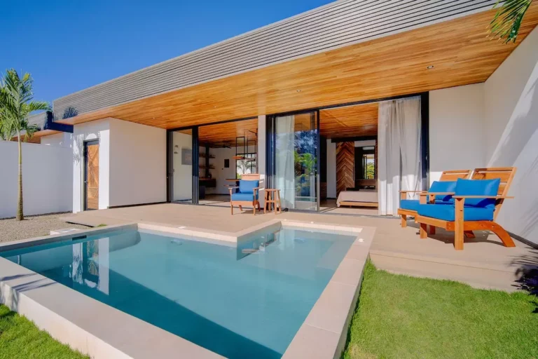 Villa Shanti Pool & Relaxing