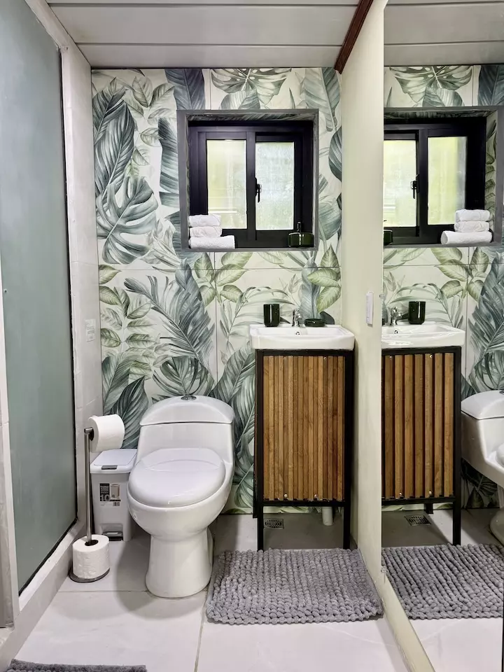 Cocles Green Studio Private Bathroom